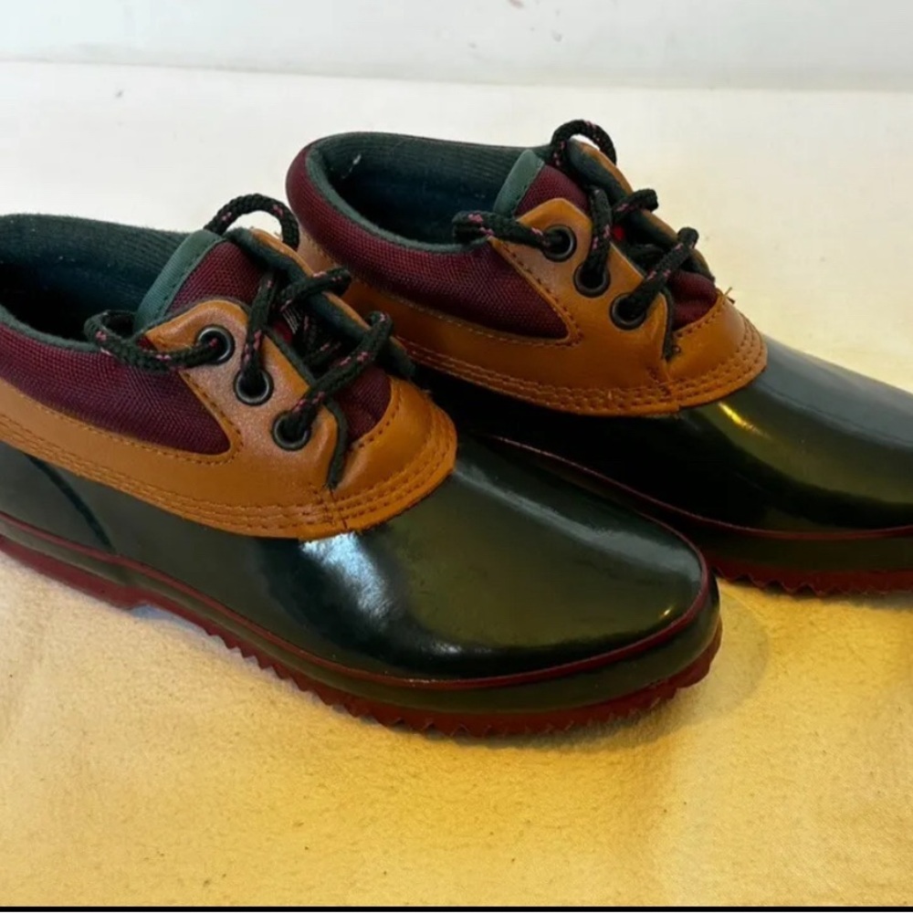 Kiks Vantage woman’s size 8 Duck Boots Waterproof